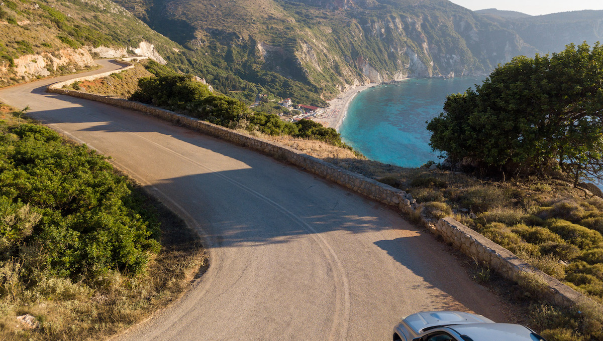 CAR / MOPED / QUADBIKE HIRE